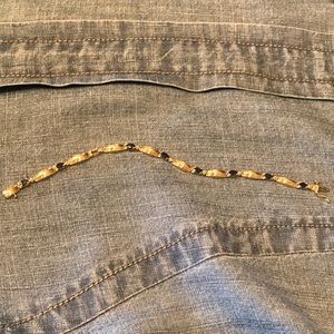 14k GOLD and SAPPHIRE BRACELET